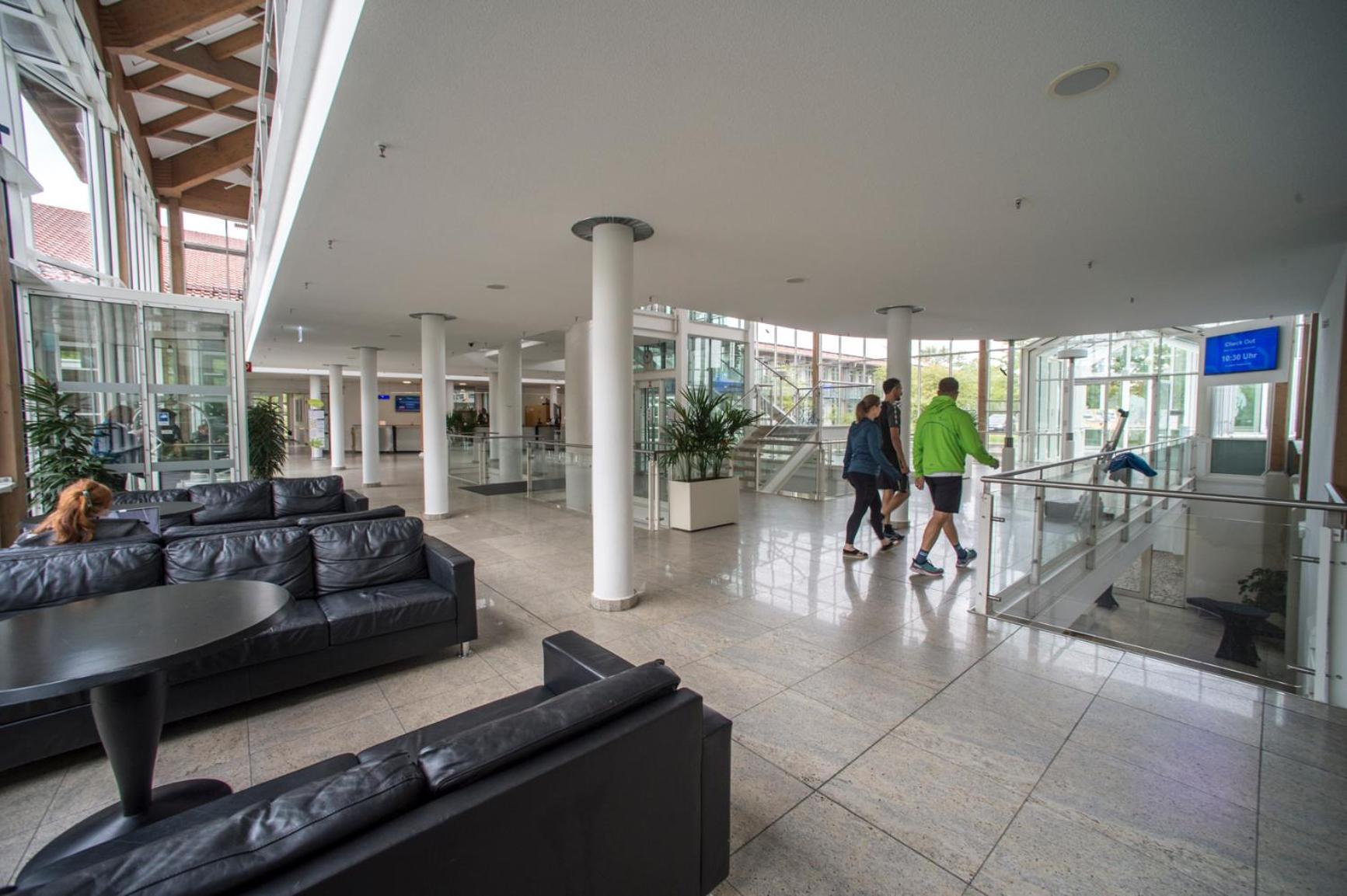 Sportschule Oberhaching Hotel Exterior photo