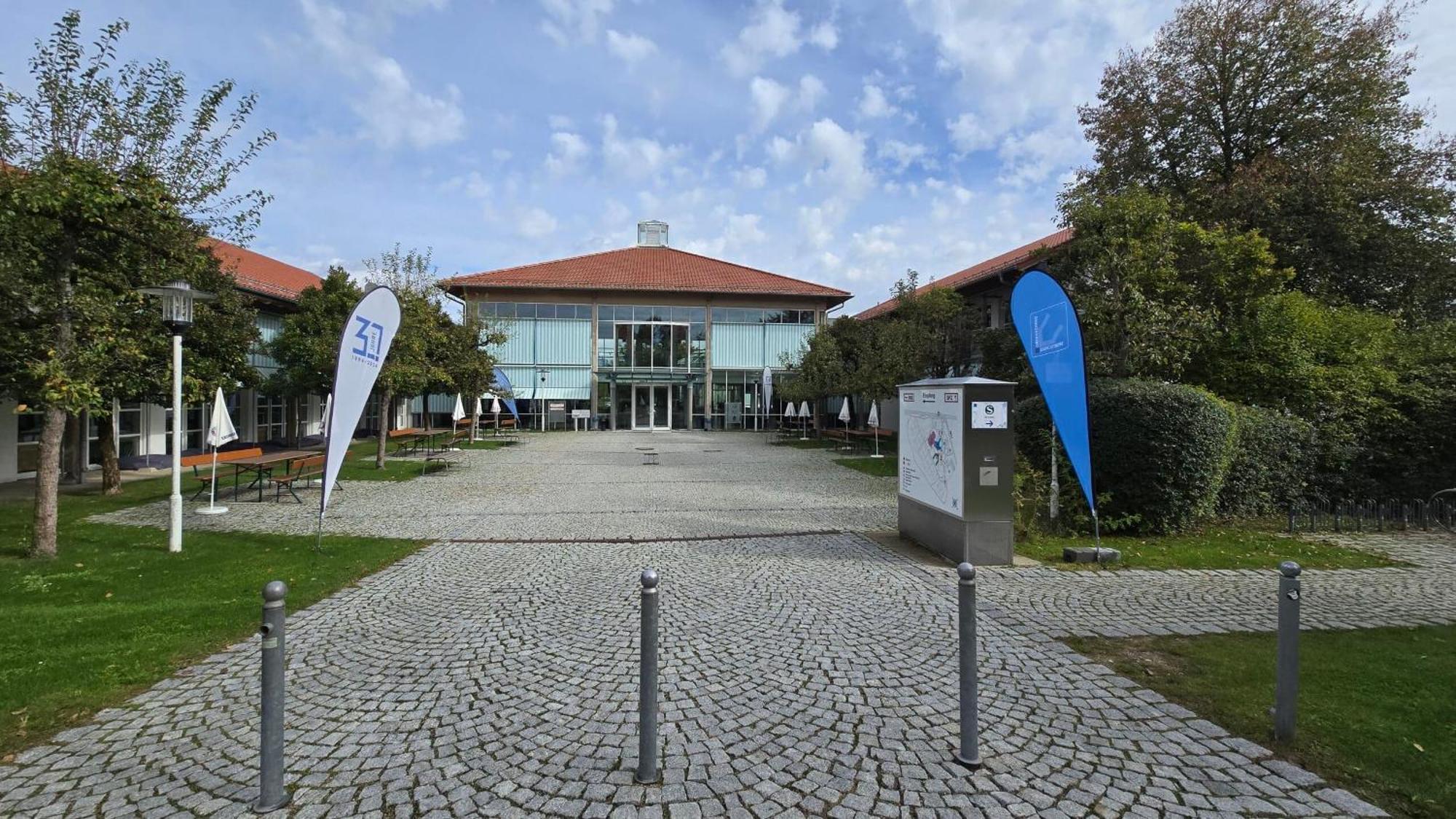 Sportschule Oberhaching Hotel Exterior photo