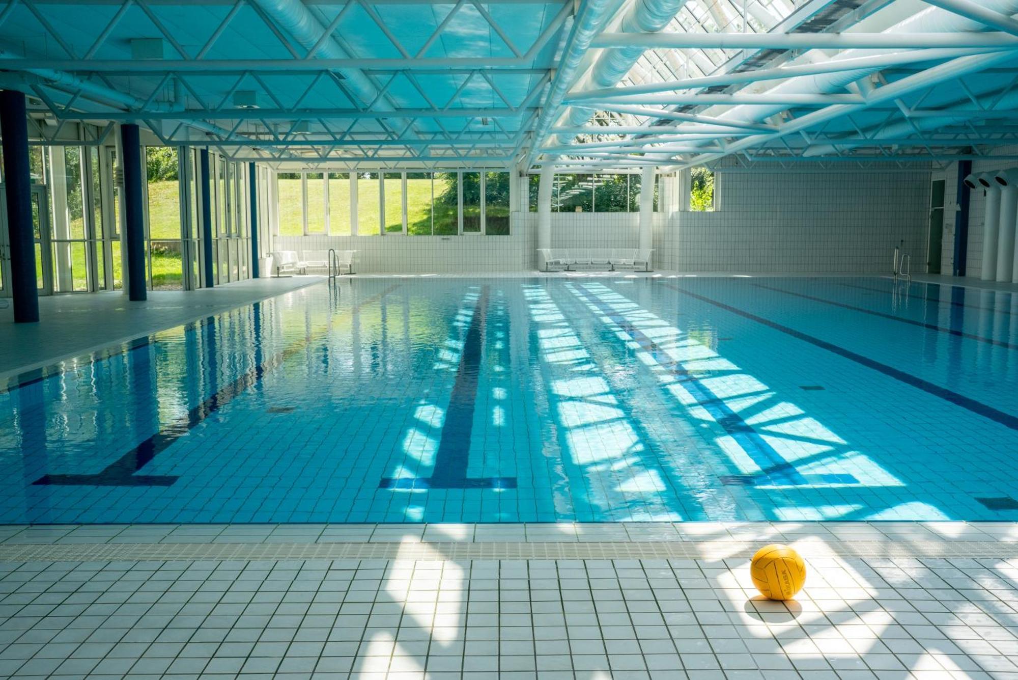 Sportschule Oberhaching Hotel Exterior photo